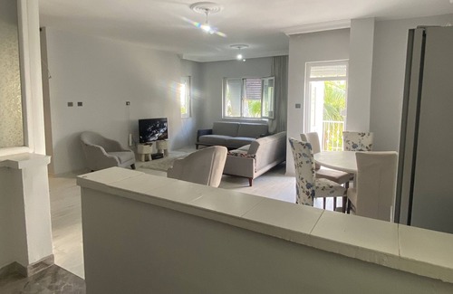 Altnkum Mahallesi House | Luxury Duplex Apartment 200 Meters to the Sea