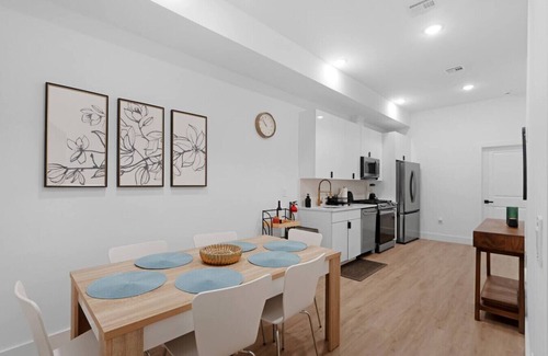 The Heights Apartment | Luxury Duplex in Hoboken 15Min to NYC, Fire Pit