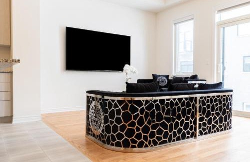 Vaughan Villa | Luxury Escape Near Canada's Wonderland