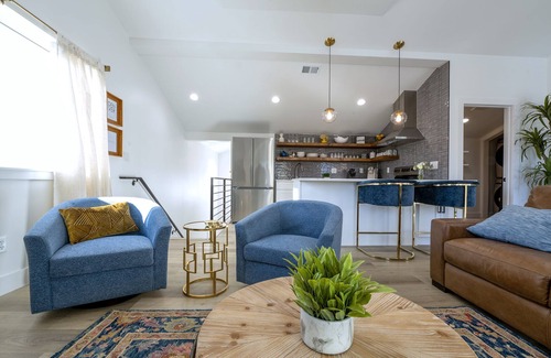 Morse Park Apartment | Luxury Escape near Red Rocks, Dwtn & Mtns!