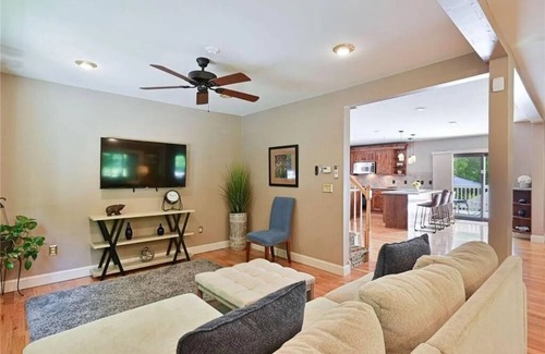 New Paltz Other | Luxury Escape: Pool/Hot Tub/FirePit/Game Room