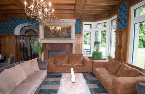 Jamoigne House | Luxury Estate with Pool & Spa, cleaning included