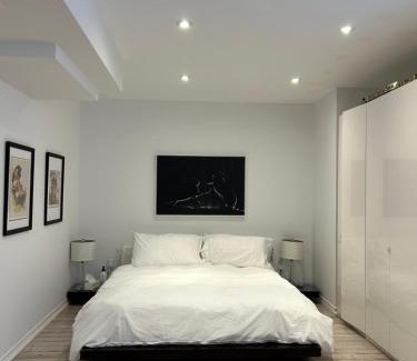 Glen Abbey House | Luxury Executive Studio