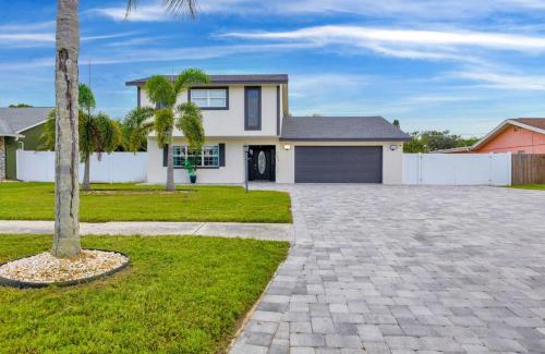 Whitfield House | Luxury Family House Near Coast Sleeps 14