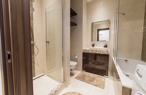 Lypky Apartment | Luxury Flat - Ultimate Location in Center of Kiev