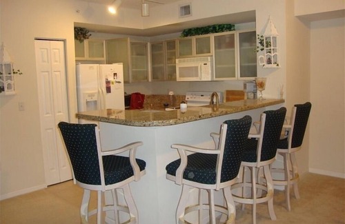 Downtown West Palm Beach Condo | "LUXURY FOR LESS" in the heart of Rosemary Sq/30-Day Minimum Discounted Rate