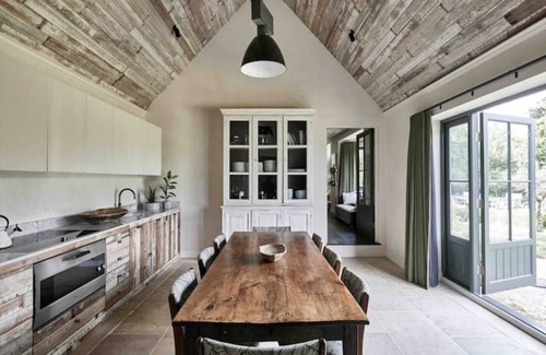Whichford House | Luxury four bedroom family cottage