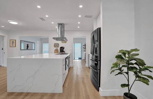 Plantation House | Luxury+ Fun + Heated Pool + Firepit,15 min FLL, Beach, Las Olas🌟LOCATION 🌟.