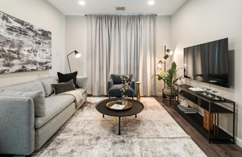 The Hill Apartment | Luxury Furnished Apartments by Hyatus Downtown at Yale