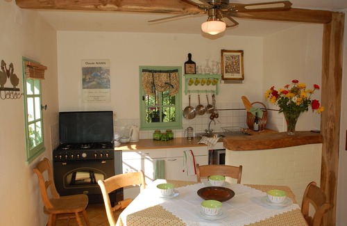 Brion Cottage | Luxury gites & B&B, near Saumur, in 18thC former wine estate, heated pool