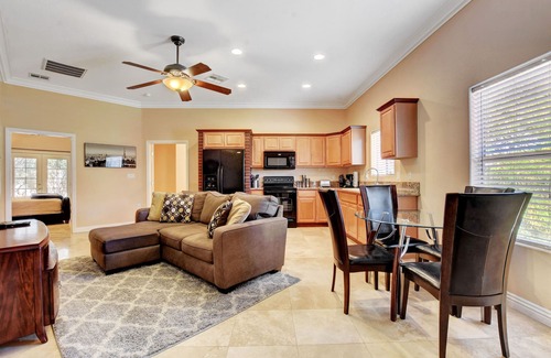 Las Vegas House | Luxury guest house/Entire place