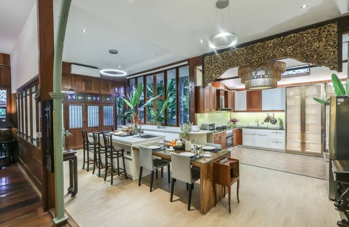 Saraphi Villa | Luxury Hannah Villas - A Touch of Thai Luxury.