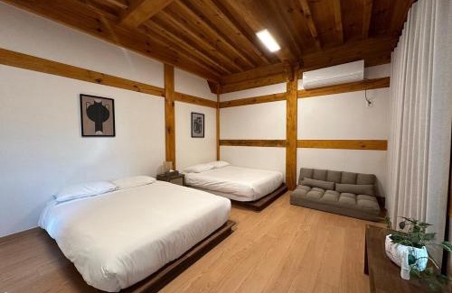 Gimpo Apartment | Luxury Hanok Red Serenity
