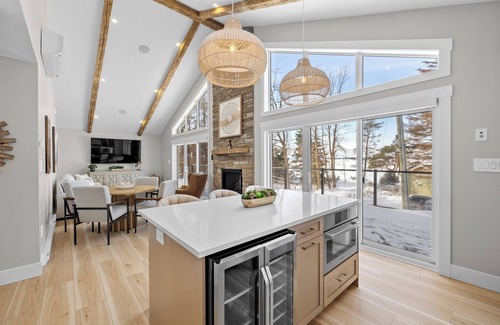 Stratford Cottage | Luxury Hideaway PEI - Stunning retreat with water view & hot tub.