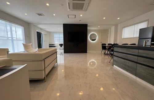 Hakata-ku Villa | Luxury Hills 1500m2超絶景パティオ サウナ BBQ 駐車場4台 プール ペット 空港そば