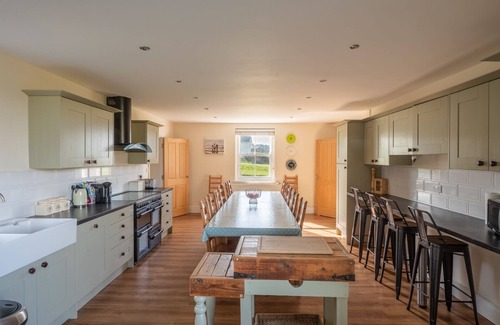 St Brides Cottage | Luxury Holiday Cottage, Beach with Great Sea Views, Broad Haven, Pembrokeshire