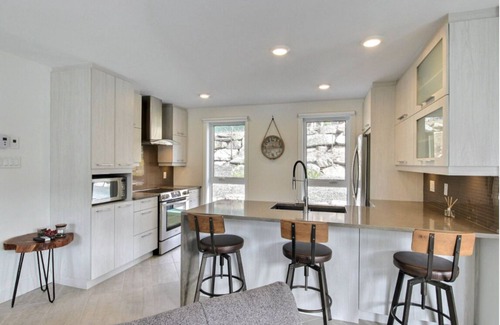 Bromont Condo | Luxury home directly on the mountain + Private Jacuzzi + Private locker