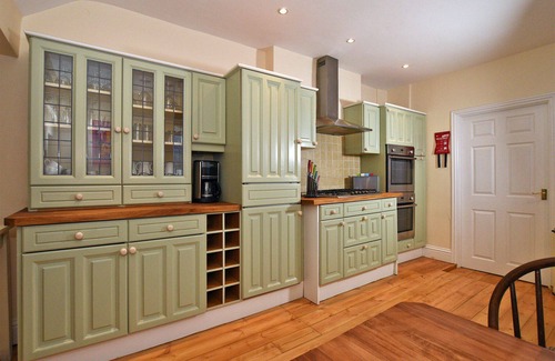 Alnmouth House | Luxury Home From Home. 2 Mins To The Beach & 4 mins to Foxton Hall Golf Course
