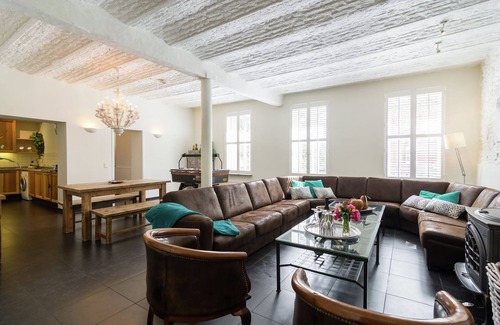 Gedinne House | Luxury home in Gedinne with bubble bath and sauna