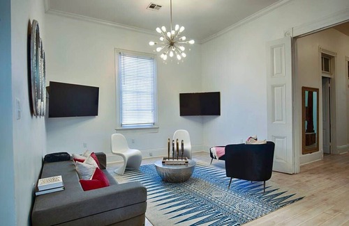 Faubourg Marigny Bed & Breakfast | Luxury Home | Unbeatable Location | Pool + Hot Tub