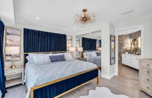 Central Naples House | Luxury Home With Great Community Amenities