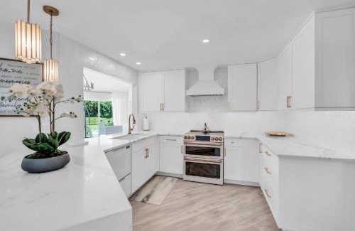 Central Naples House | Luxury Home With Great Community Amenities