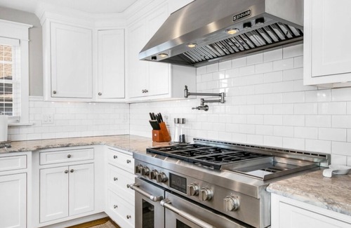 Avalon House | Luxury Home with Heated Pool, elevator & Steps to the beach. Ocean views!