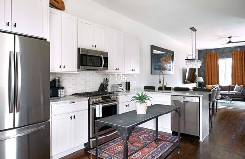 Hillsboro West End House | Luxury Home with Rooftop Deck in Nashville