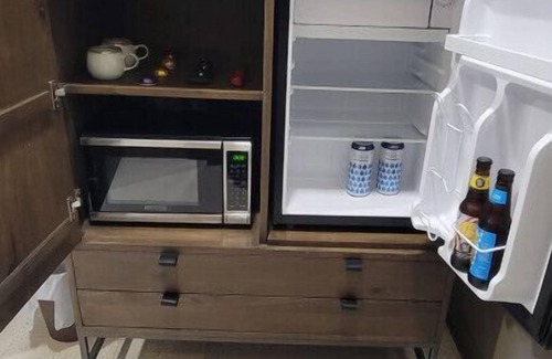 Berlin Apartment | Luxury Hot Tub Suite in Downtown Berlin 305