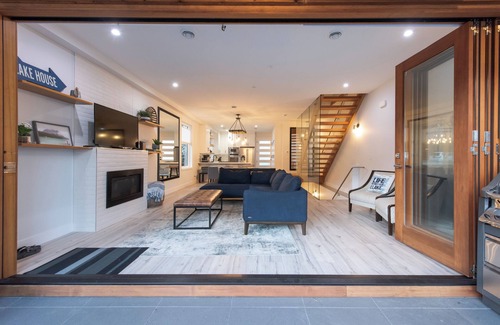 Cultus Lake House | Luxury House Right In Front of Cultus Lake w/Hot Tub & Paddleboards