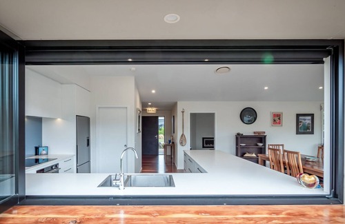 Mapua House | Luxury in Mapua Stylish and spacious luxury home in popular Mapua.