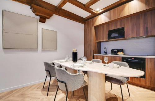 Sorbonne Apartment | Luxury in the heart or Paris-Notre Dame