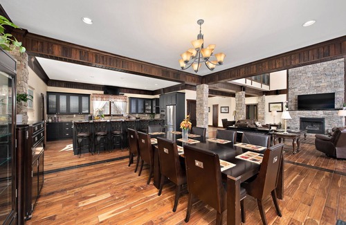 Farmington House | Luxury in the Heart of Nemacolin, the Laurel Mountains Most Idyllic Resort Area.