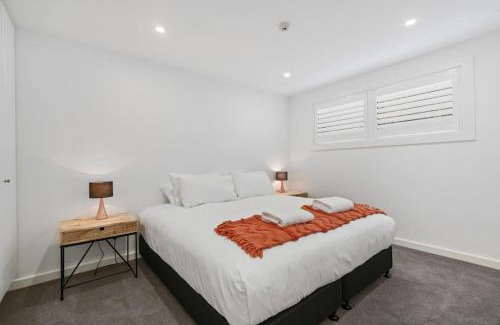 Wanaka Apartment | Luxury Lake View Apartment