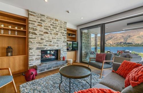 Wanaka Apartment | Luxury Lake View