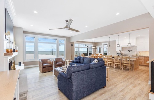 Riverside House | Luxury Lakefront Private Pool House, Hot Tub
