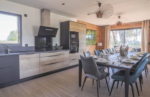 Le Chambon-sur-Lignon Cottage | Luxury Lodge on Golf Course with Private Hot Tub, Pool & Gym Access