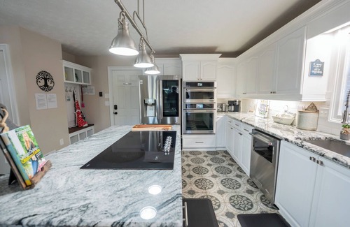 Monticello House | Luxury Lodge Style at Jackson Lake w/hot tub-game room-deck- firepit