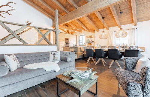 Lengdorf House | Luxury lodge with sauna and private terrace