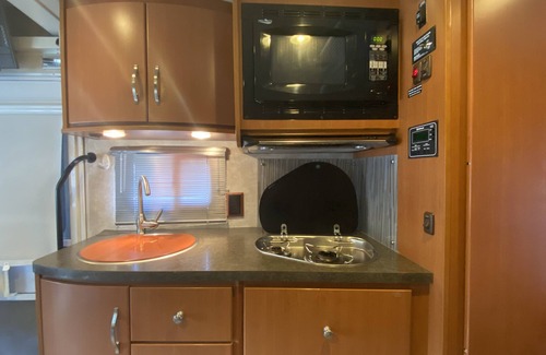 Herriman House | Luxury Mercedes Class C - Non Stationary RV Rental Sleeps 5