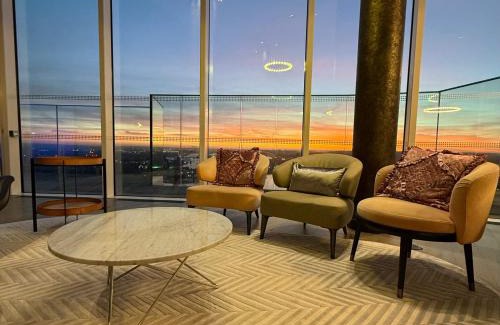 Canary Wharf Apartment | Luxury Modern 2 Bed Flat with Balcony and City View - Canary Wharf City Center