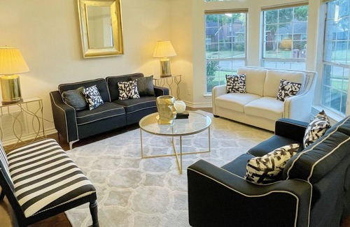 North Central Carrollton House | Luxury,Modern 6beds,5BR, 4BA Home w/Great Location