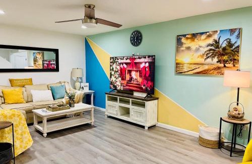 Fort Walton Beach House | Luxury Modern & Cute- Minutes to The White-Sand Beaches