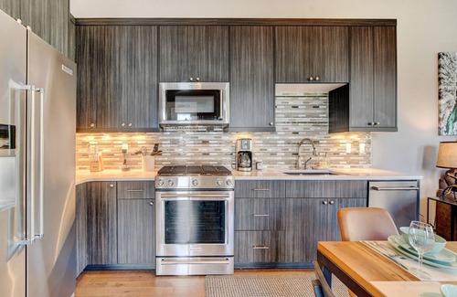 Rendezvous House | Luxury Mountain Cabin 28/Private Hot Tub/Great Views/Best Price I Discounted Atrractions