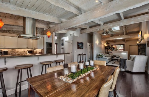 Zephyr Cove House | Luxury Mountain retreat with Hot tub