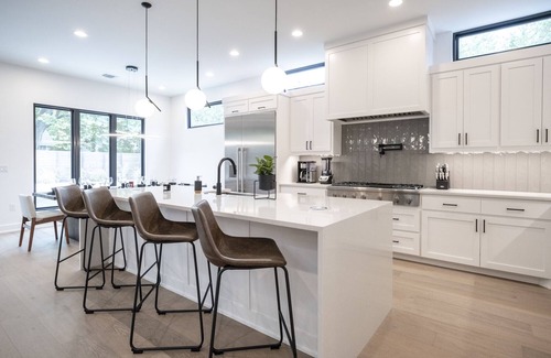 Galindo House | Luxury New Home, Private Pool/Spa, Sleeps 10 all King, Cold Plunge, 4 min to Dt
