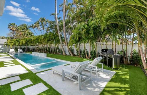 The Bluffs Villa | Luxury New Modern Beach Mansion in BEST Location!