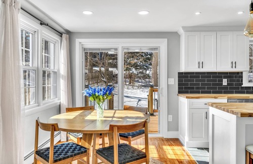 Montville House | Luxury, New, Quiet - King Beds, 5 minutes to Mohegan Sun