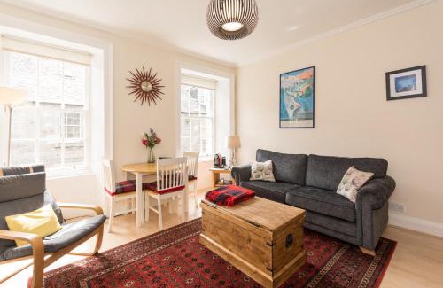 New Town Apartment | Luxury New Town 1 Bed Apartment