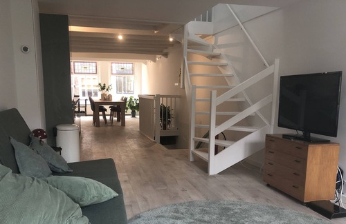 Dordrecht House | Luxury monumental apartment in the center! (6p)